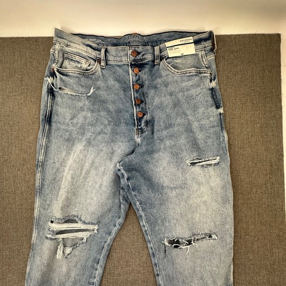 New! Arizona Curvy Mom Jeans High Rise‎ Ripped Distressed Tapered Leg Plus 21 - Picture 3 of 15